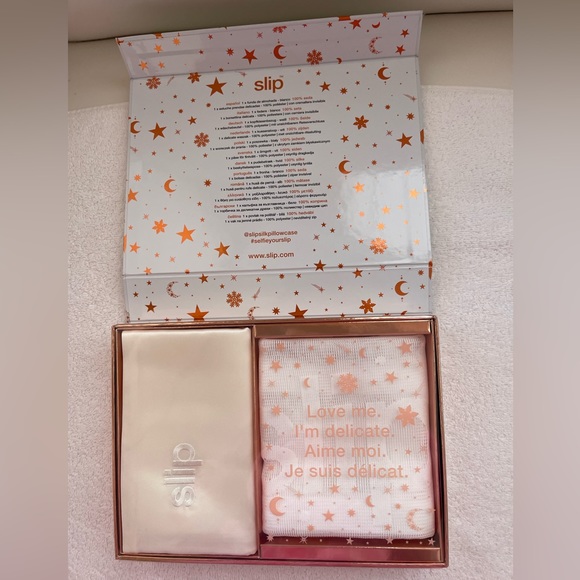 Slip Silk Queen Pillow Case Gift Set - Picture 5 of 8